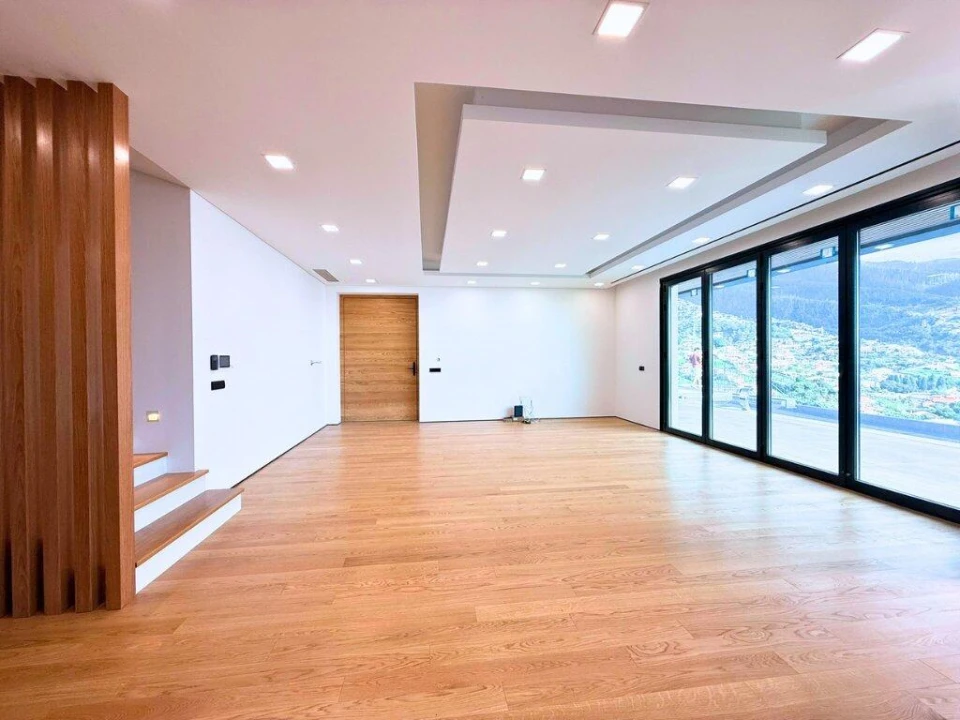 Moradia T3 para Venda em Santo Antonio Foto 8