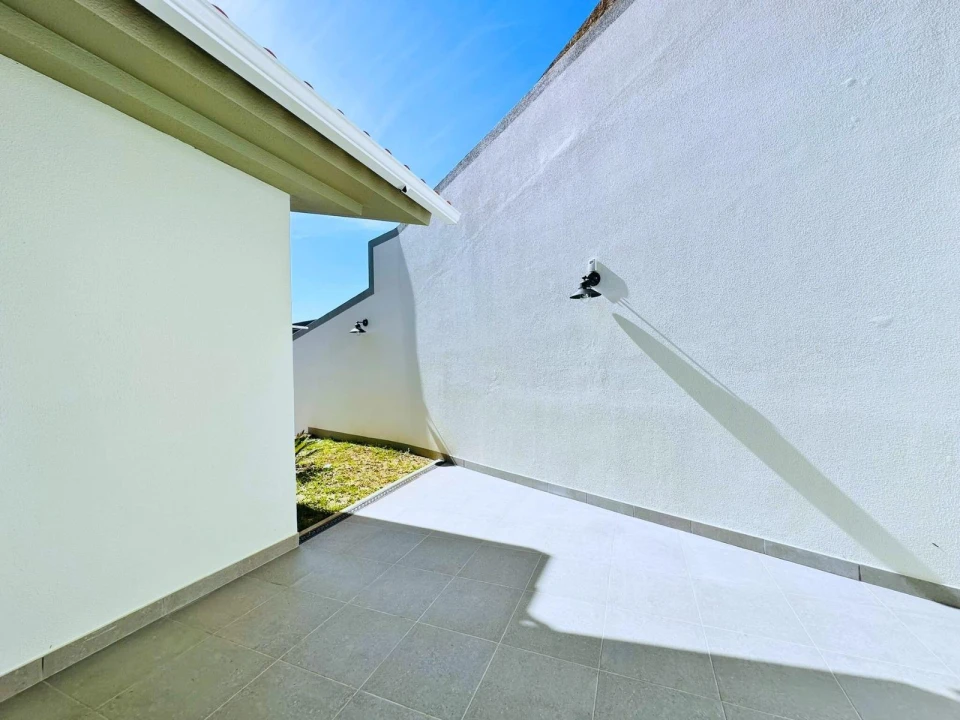 Moradia T3 para Venda em São Roque Foto 32