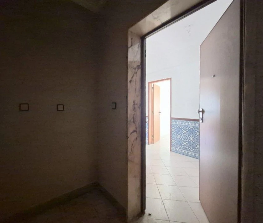 Apartamento T2 para Venda em Rio de Mouro Foto 12