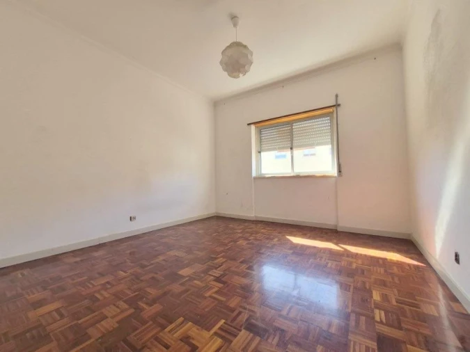 Apartamento T2 para Venda em Rio de Mouro Foto 10