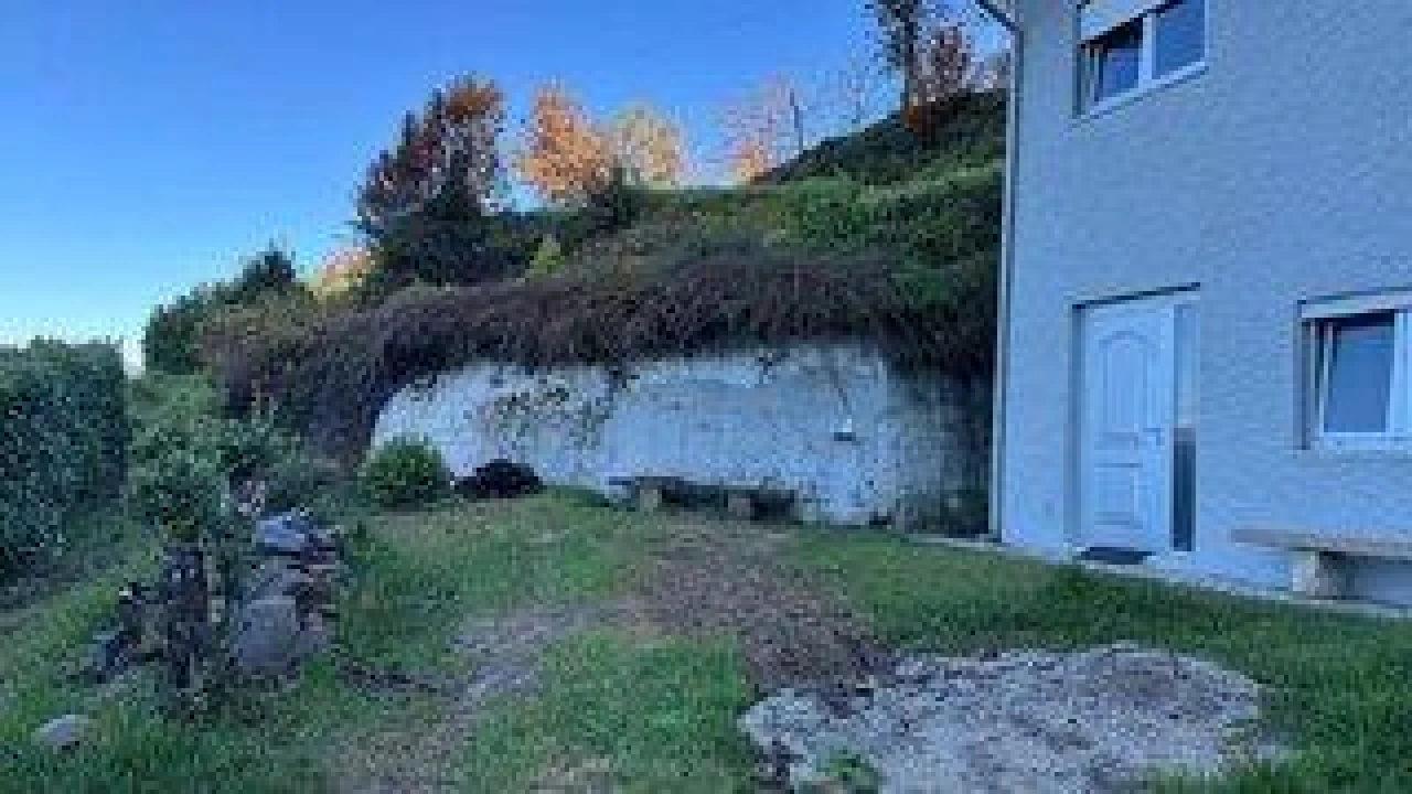 Moradia T2 para Venda em Ventosa e Cova Foto 3