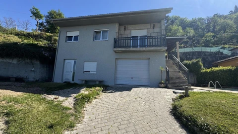 Moradia T2 para Venda em Ventosa e Cova