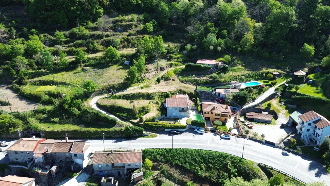 Moradia T2 para Venda em Ventosa e Cova Foto 11