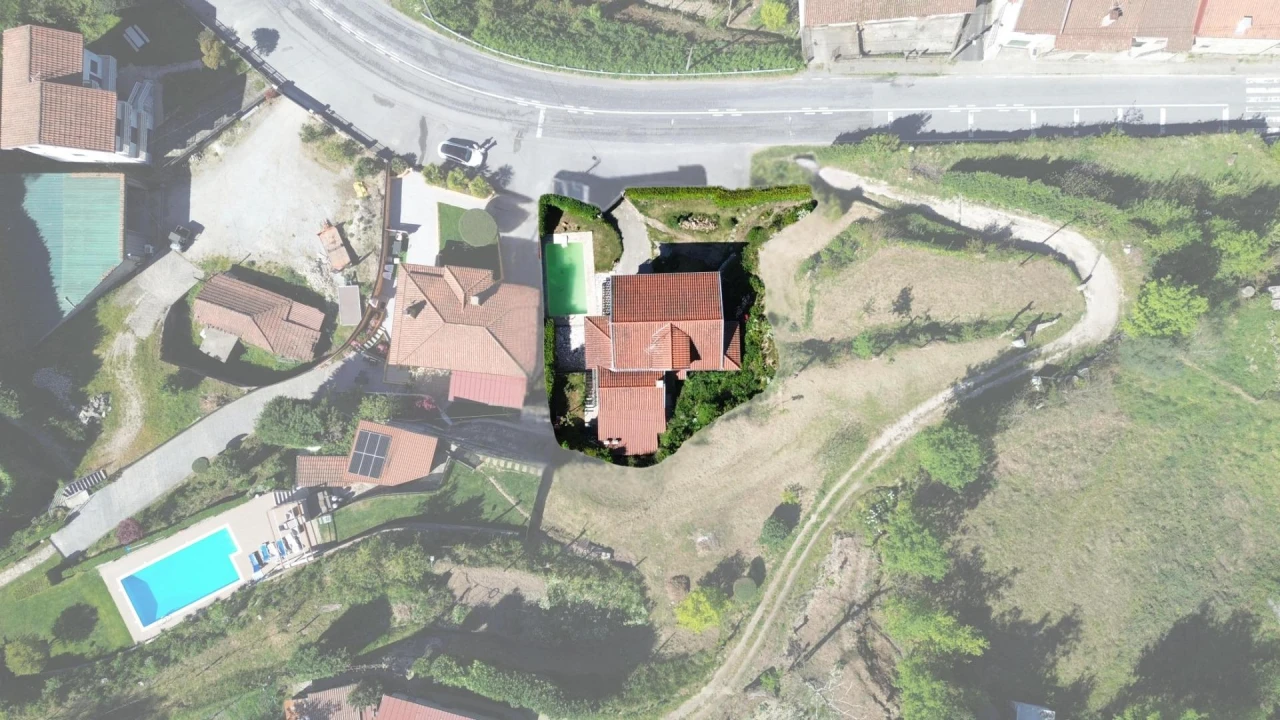 Moradia T2 para Venda em Ventosa e Cova Foto 8