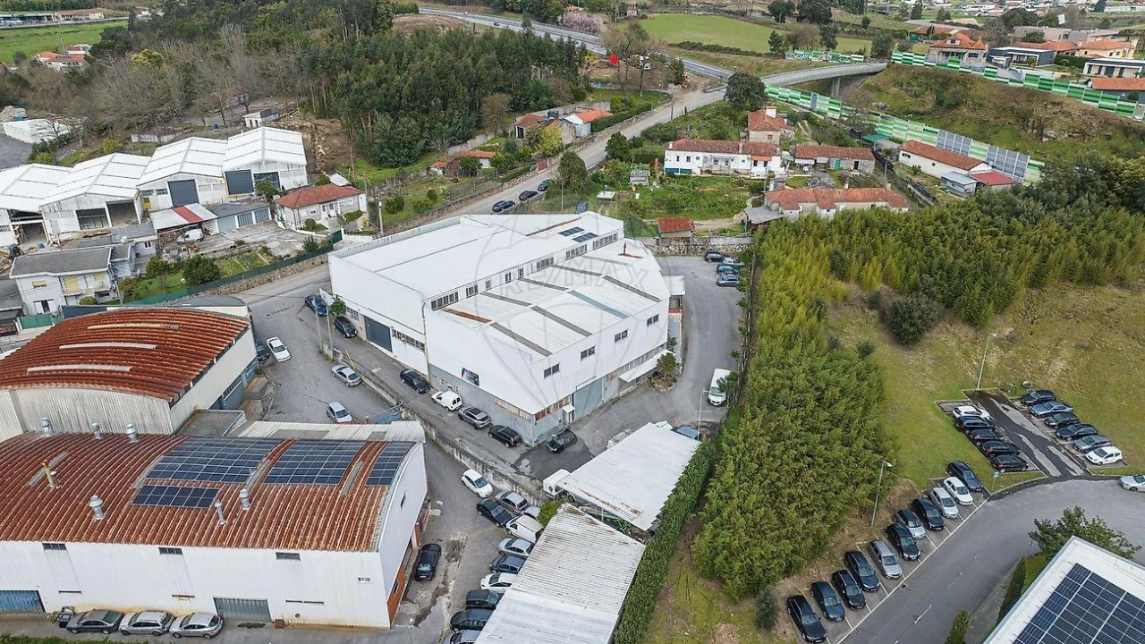 Armazém para Venda em Requião Foto 7