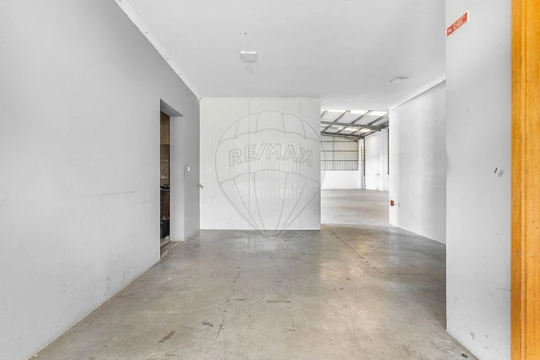 Armazém para Venda em Requião Foto 9