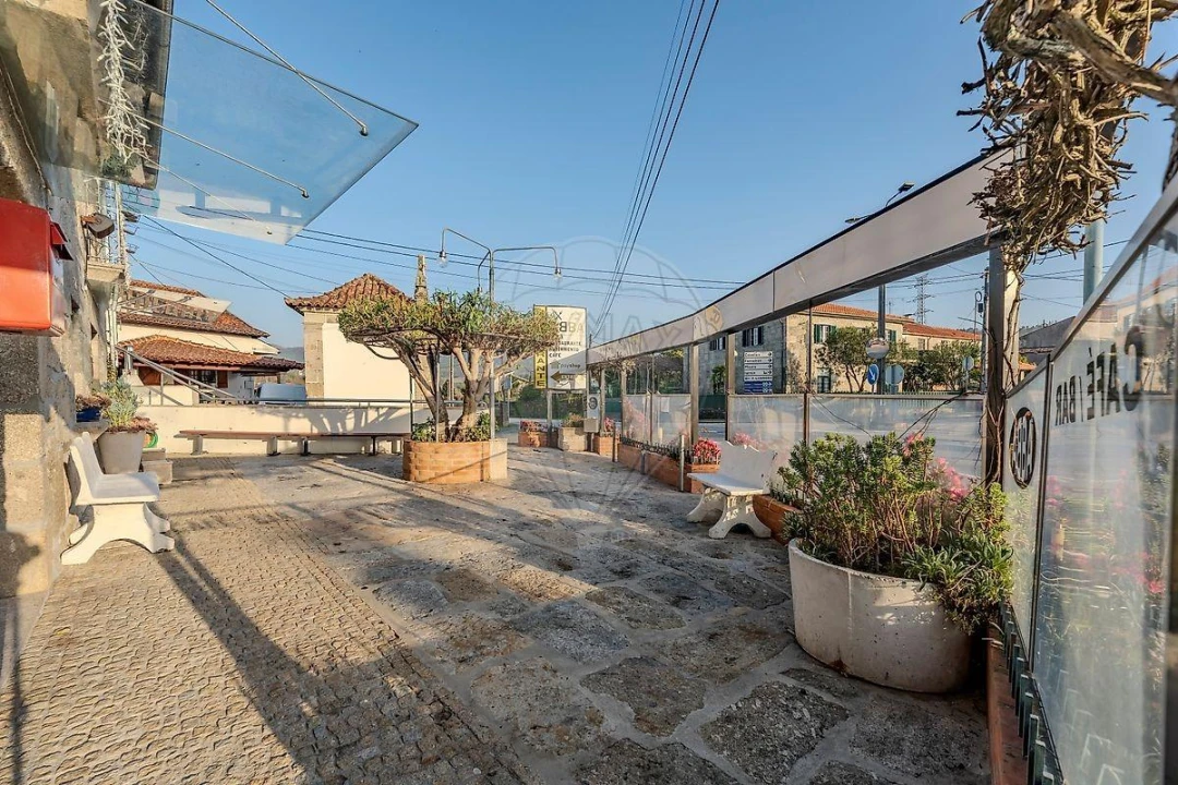 Moradia T4 para Venda em Águas Santas e Moure Foto 3