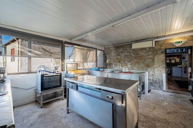 Moradia T4 para Venda em Águas Santas e Moure Foto 18