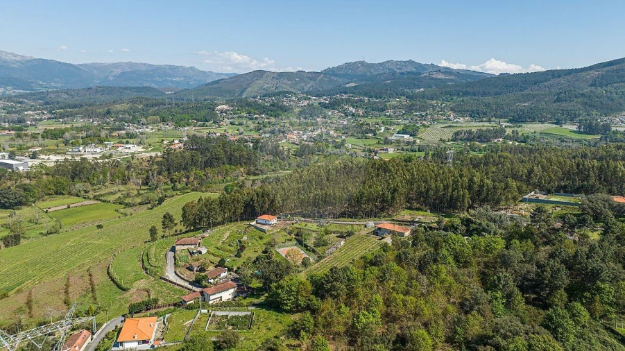 Terreno para Venda em Águas Santas e Moure Foto 15