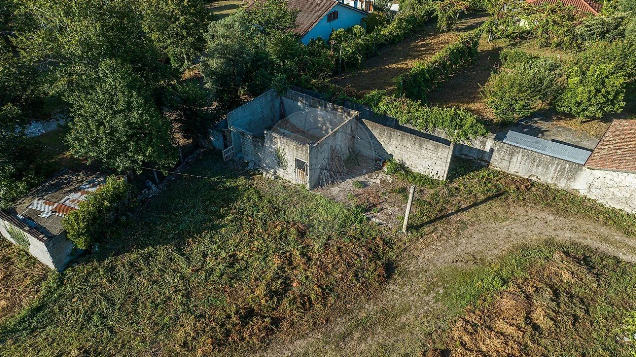 Moradia T4 para Venda em Taide Foto 6