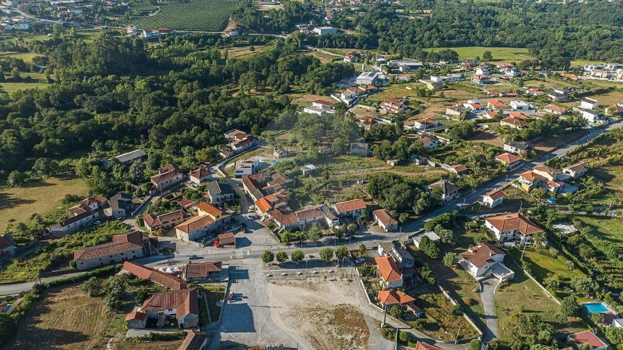 Moradia T4 para Venda em Taide Foto 13