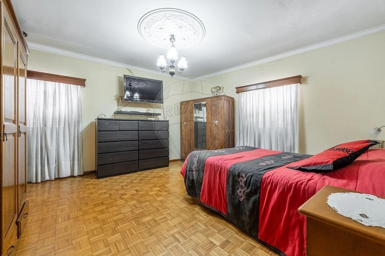 Moradia T8 para Venda em Braga (Maximinos, Sé e Cividade) Foto 41