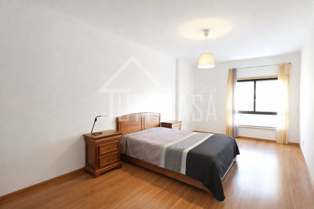 Apartamento T3 para Venda em Póvoa de Santa Iria e Forte da Casa Foto 22