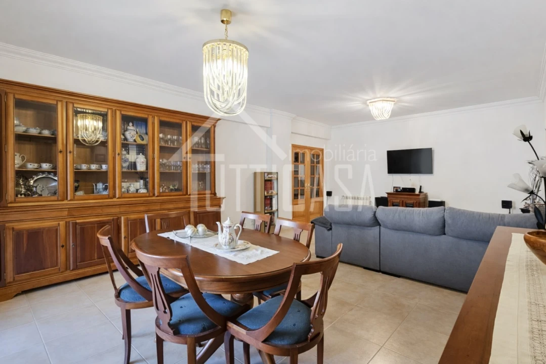 Apartamento T3 para Venda em Póvoa de Santa Iria e Forte da Casa Foto 10