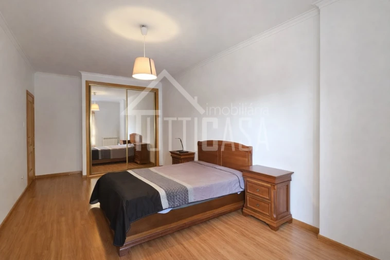 Apartamento T3 para Venda em Póvoa de Santa Iria e Forte da Casa Foto 21