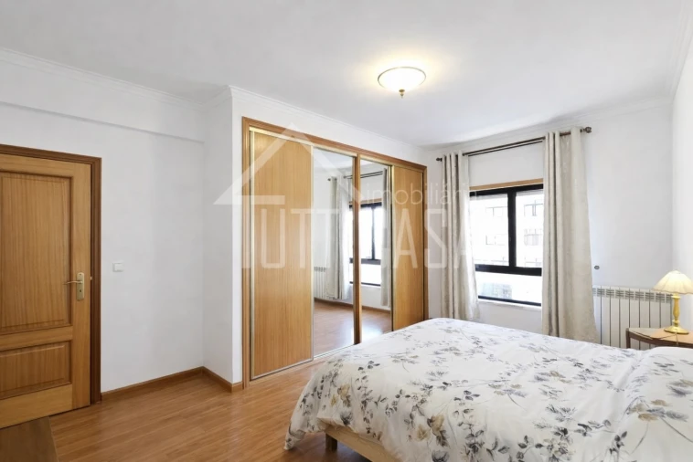 Apartamento T3 para Venda em Póvoa de Santa Iria e Forte da Casa Foto 16