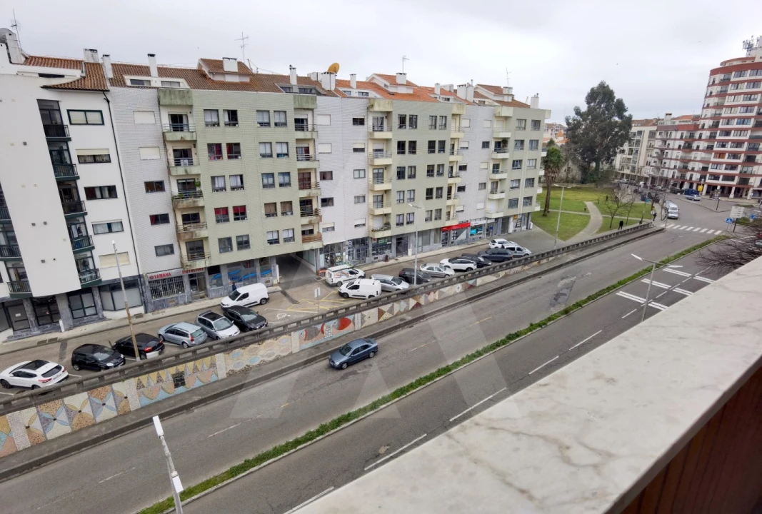 Apartamento T3 para Arrendamento em Glória e Vera Cruz Foto 6