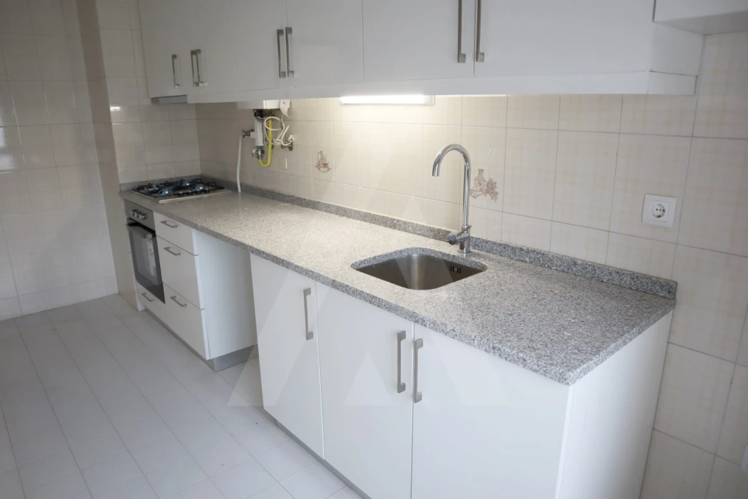 Apartamento T3 para Arrendamento em Glória e Vera Cruz Foto 7