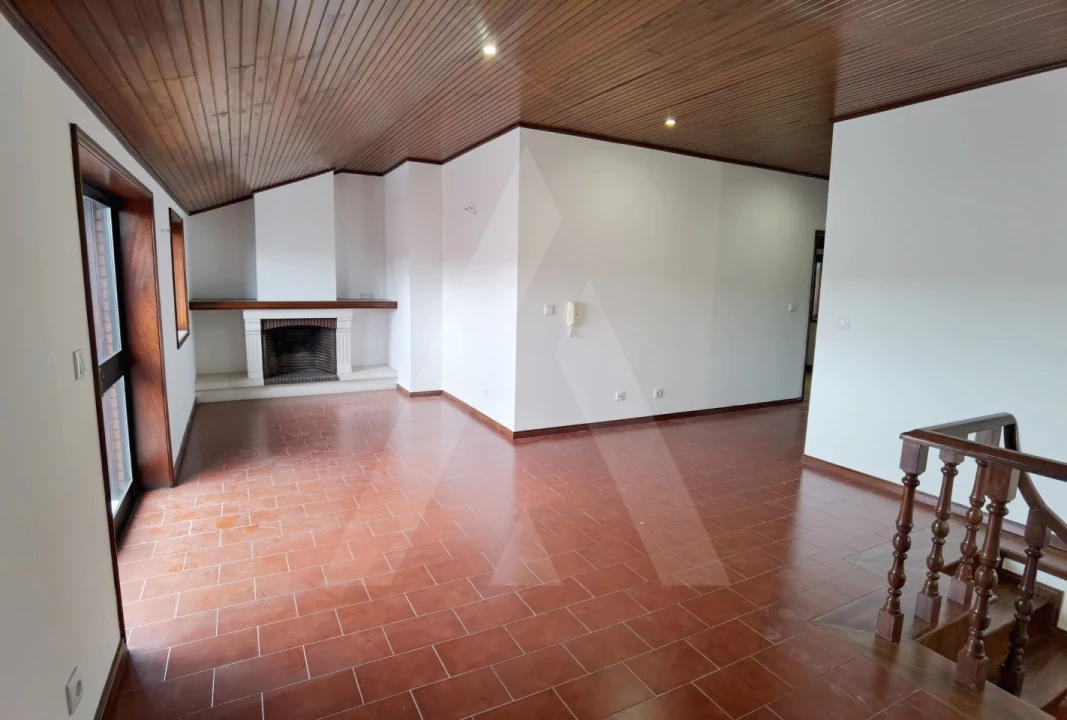Apartamento T3 para Arrendamento em Glória e Vera Cruz Foto 21