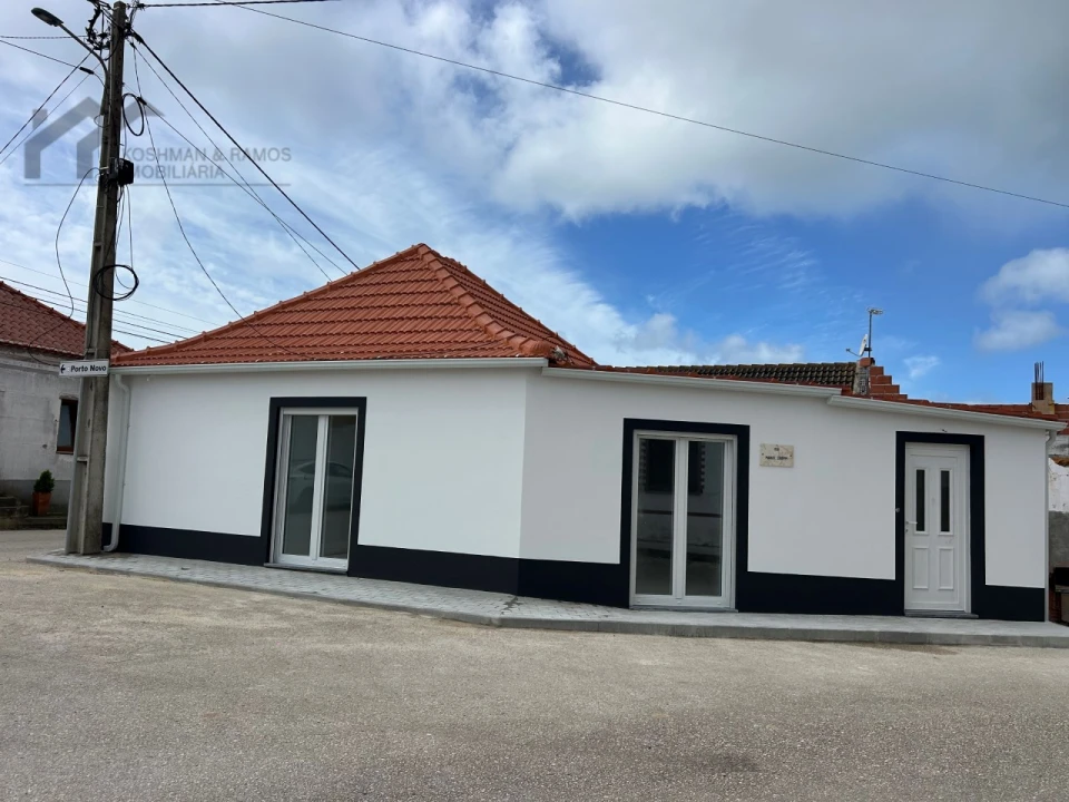 Moradia T2 para Venda em A dos Cunhados e Maceira Foto 5