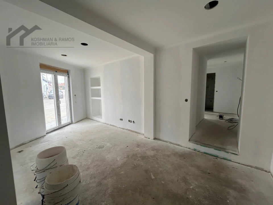 Moradia T2 para Venda em A dos Cunhados e Maceira Foto 7