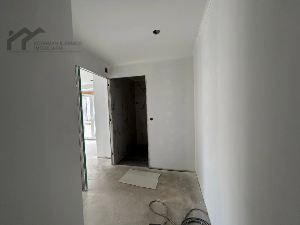 Moradia T2 para Venda em A dos Cunhados e Maceira Foto 9