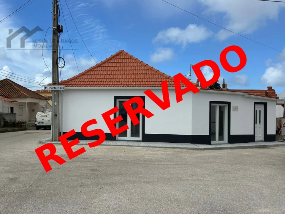 Moradia T2 para Venda em A dos Cunhados e Maceira Foto 1