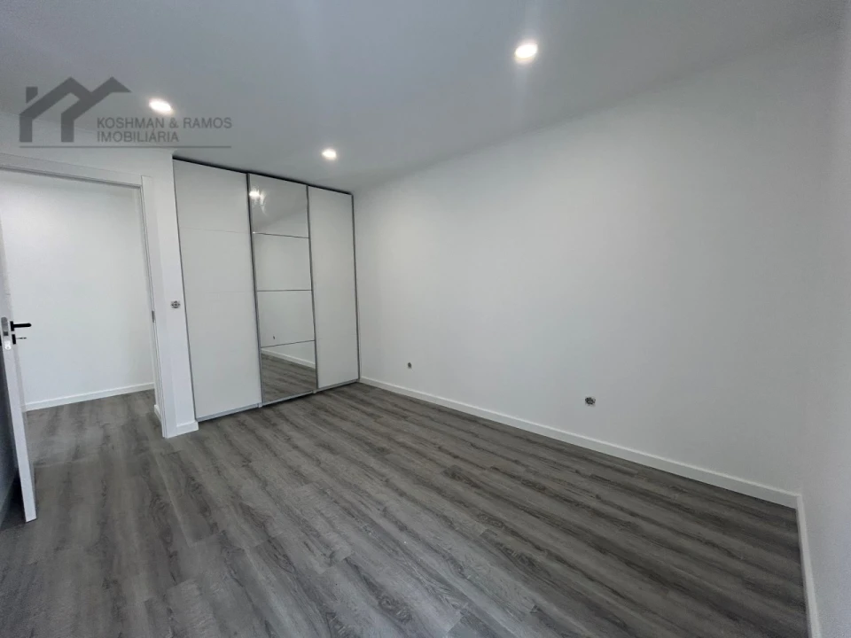 Moradia T2 para Venda em A dos Cunhados e Maceira Foto 17