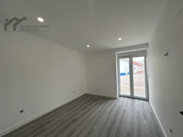 Moradia T2 para Venda em A dos Cunhados e Maceira