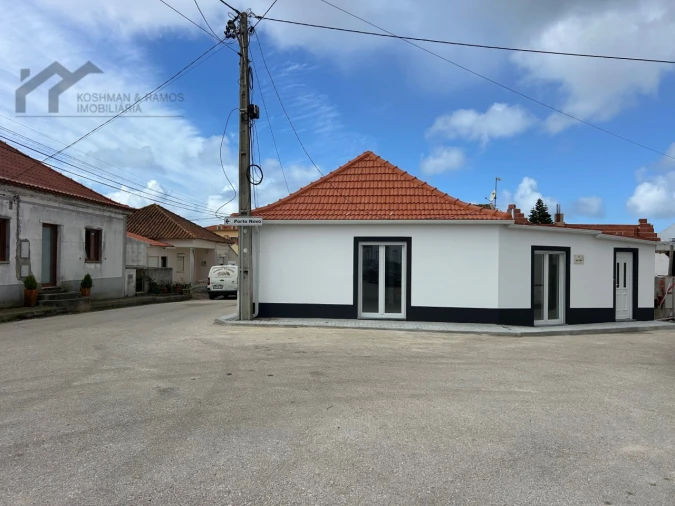 Moradia T2 para Venda em A dos Cunhados e Maceira Foto 1