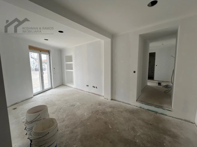 Moradia T2 para Venda em A dos Cunhados e Maceira Foto 7