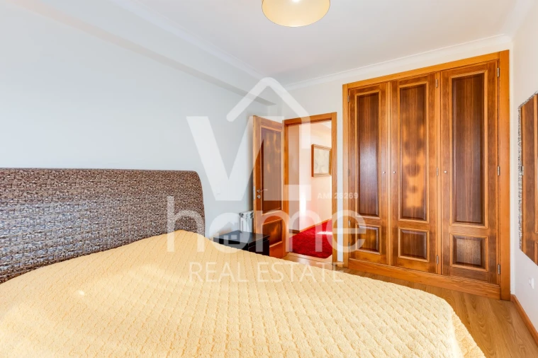 Moradia T4 para Venda em Parceiros e Azoia Foto 9