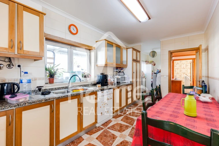 Moradia T4 para Venda em Parceiros e Azoia Foto 32