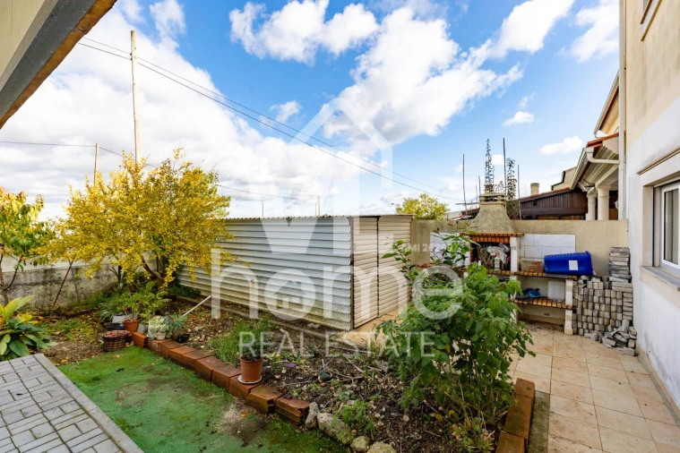 Moradia T4 para Venda em Parceiros e Azoia Foto 42