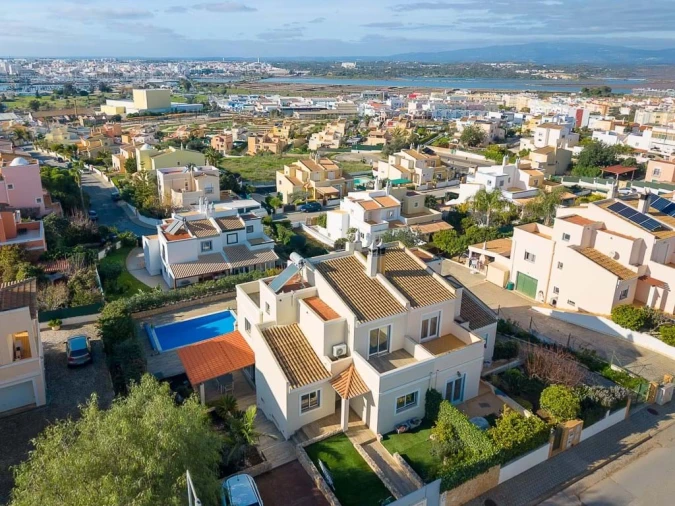 Moradia T4 para Venda em Ferragudo Foto 2