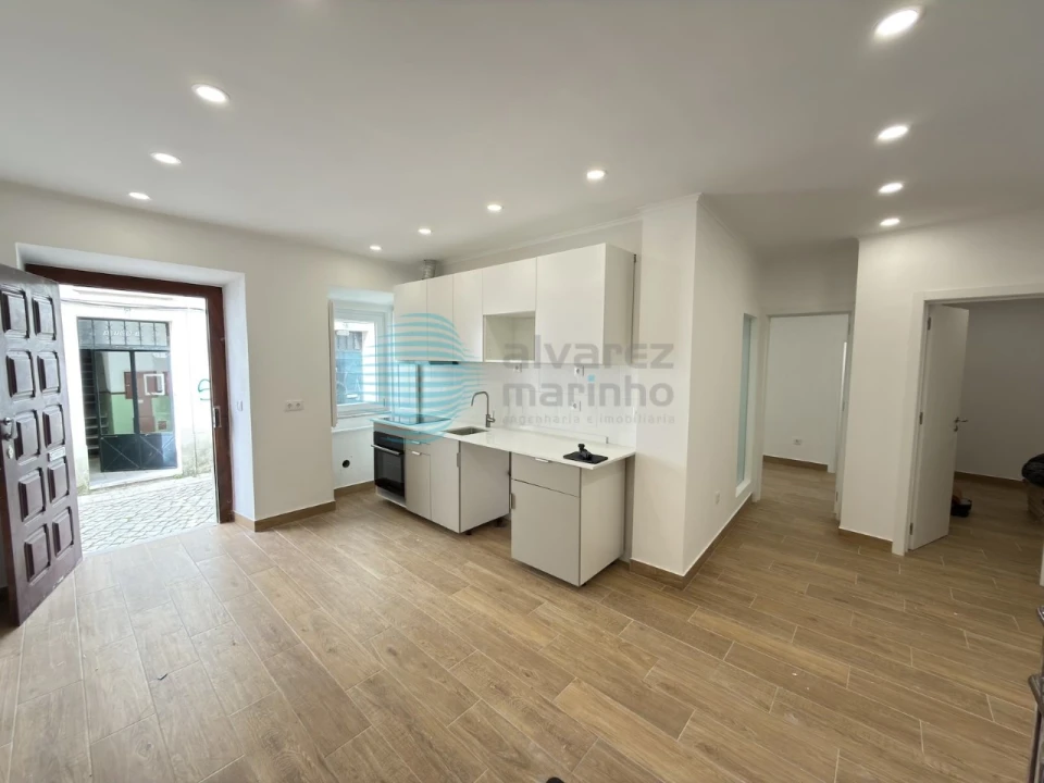 Apartamento T2 para Venda em Santa Maria, São Pedro e Matacães Foto 4