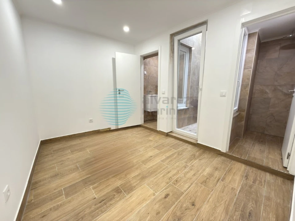 Apartamento T2 para Venda em Santa Maria, São Pedro e Matacães Foto 10