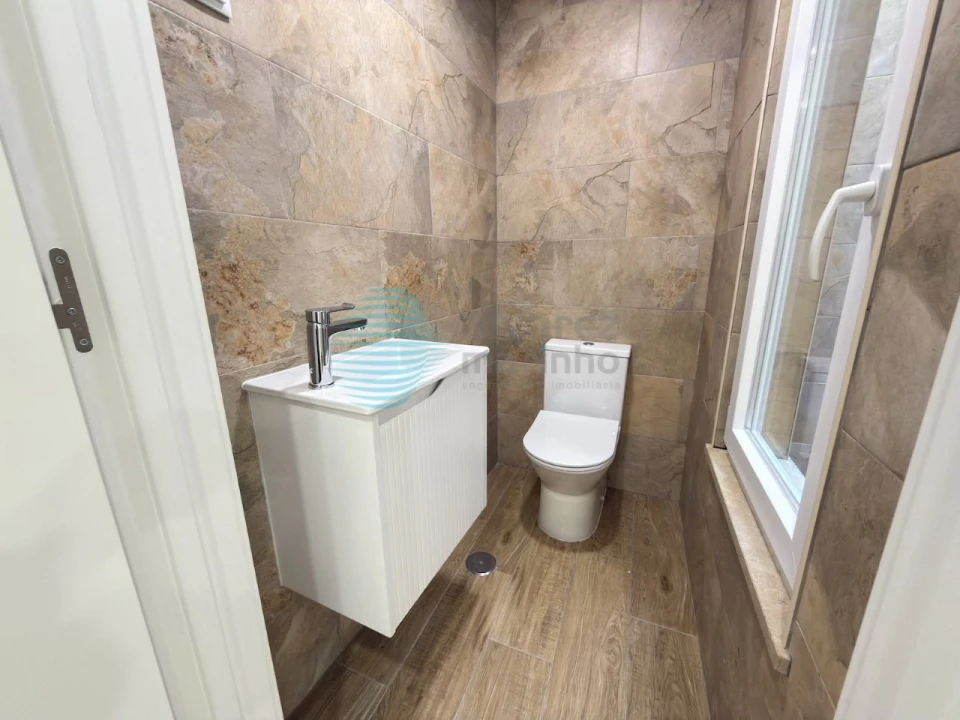 Apartamento T2 para Venda em Santa Maria, São Pedro e Matacães Foto 12