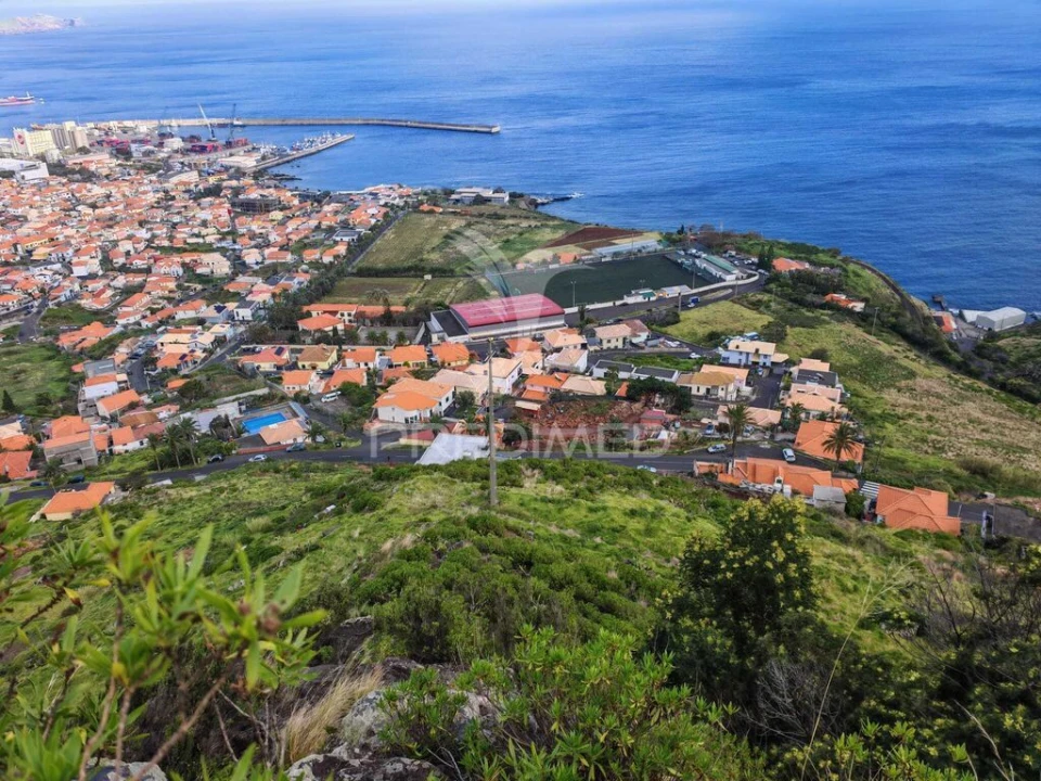 Terreno para Venda em Caniçal Foto 11