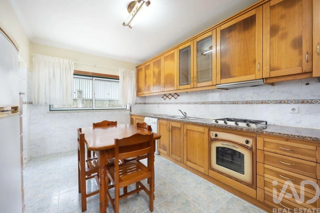 Apartamento T3 para Venda em Santiago e São Simão de Litém e Albergaria dos Doze Foto 12