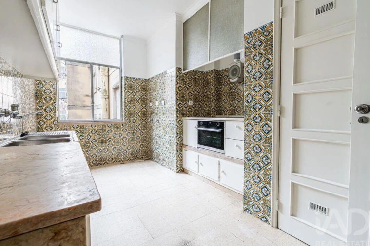 Apartamento T2 para Arrendamento em Alvalade Foto 13