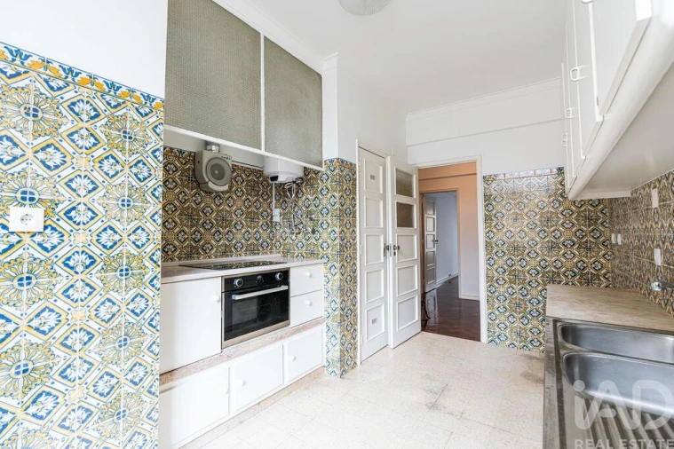 Apartamento T2 para Arrendamento em Alvalade Foto 14