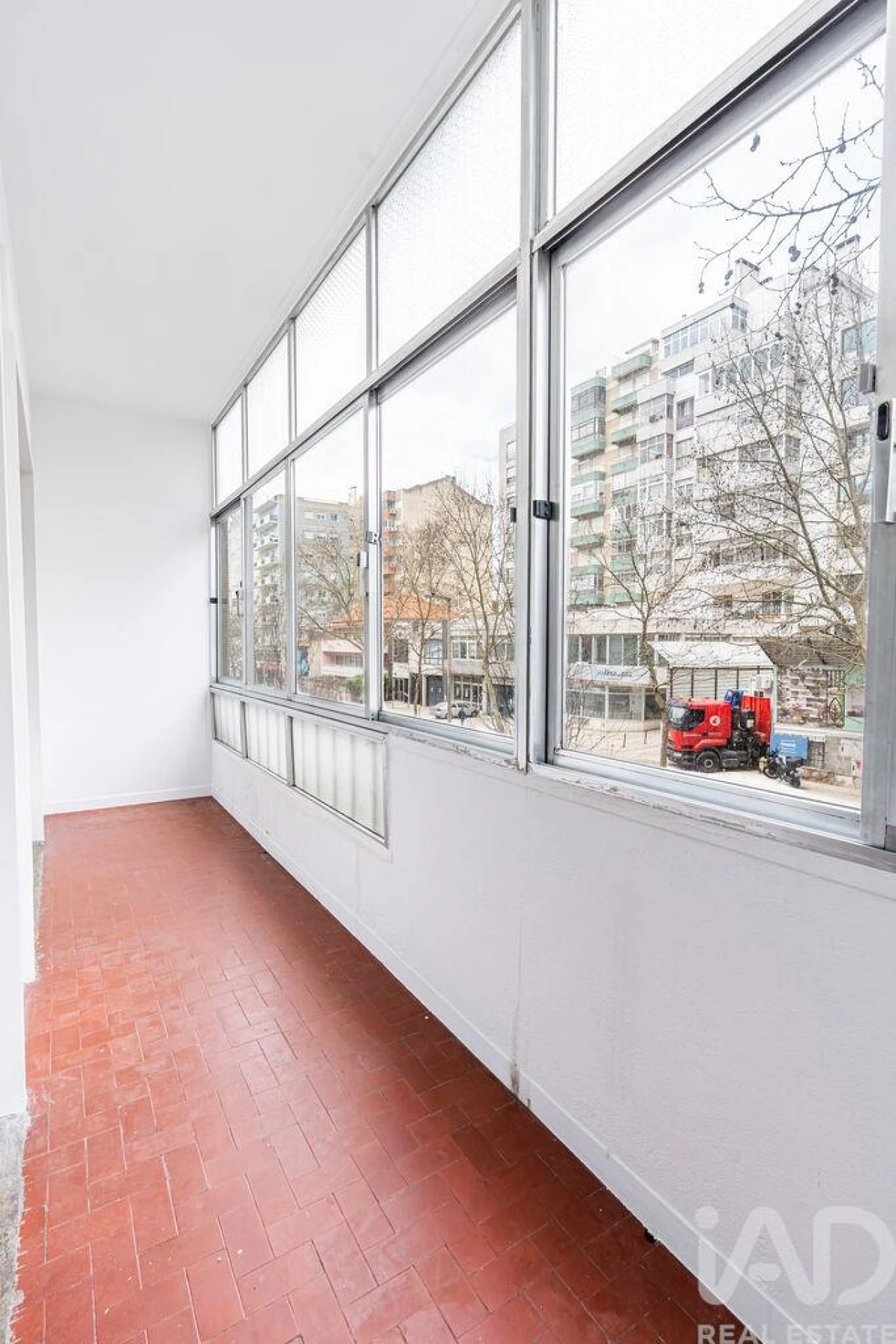 Apartamento T2 para Arrendamento em Alvalade Foto 9