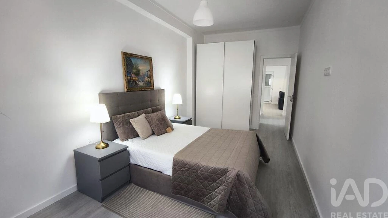 Apartamento T2 para Venda em Faro (Sé e São Pedro) Foto 4