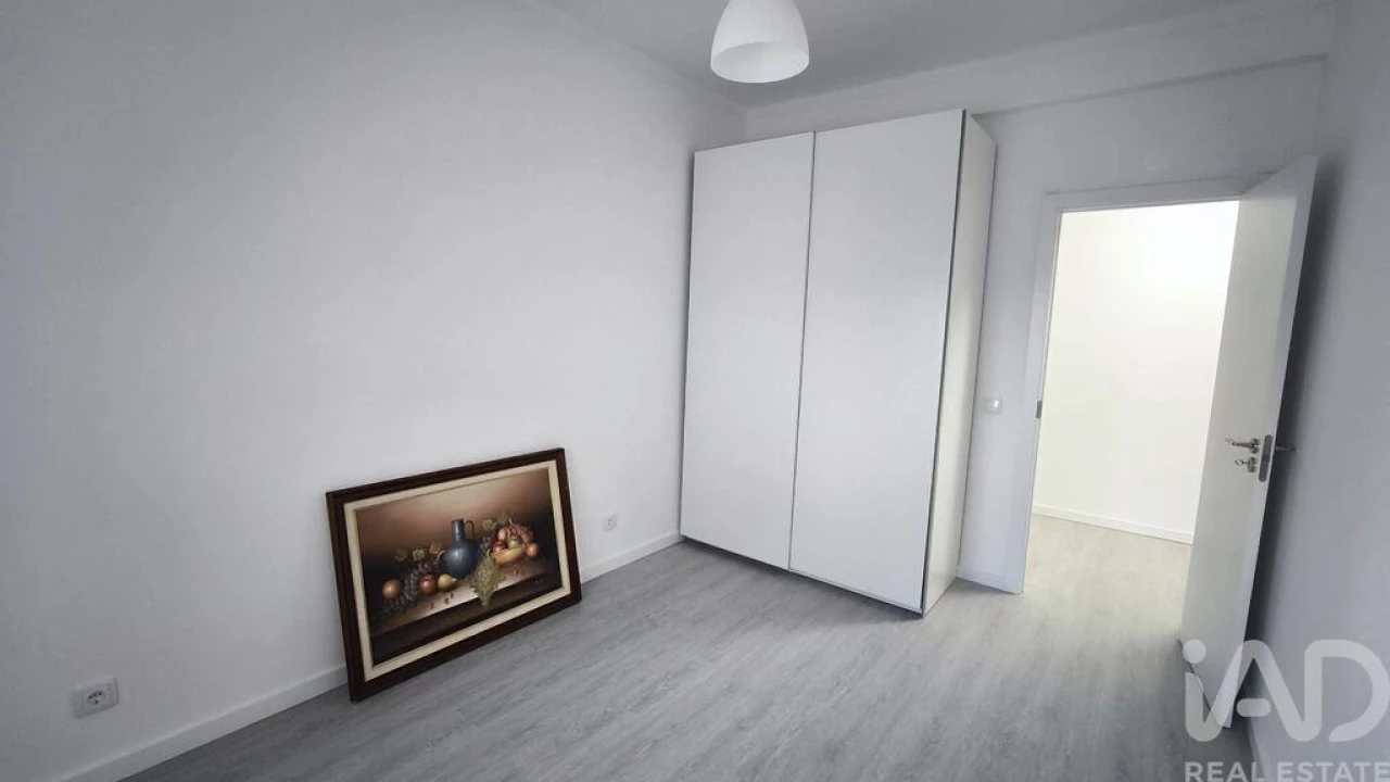 Apartamento T2 para Venda em Faro (Sé e São Pedro) Foto 6