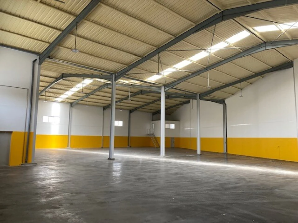 Armazém para Arrendamento em Carregado e Cadafais Foto 2