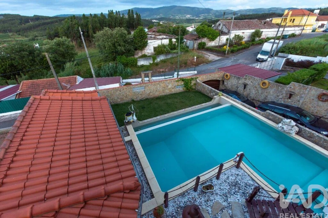 Moradia T4 para Venda em Cadaval e Pêro Moniz Foto 3