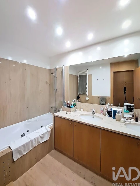 Apartamento T3 para Venda em Lordelo do Ouro e Massarelos