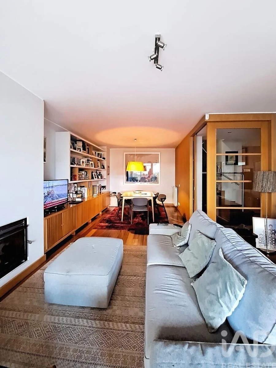 Apartamento T3 para Venda em Lordelo do Ouro e Massarelos Foto 1