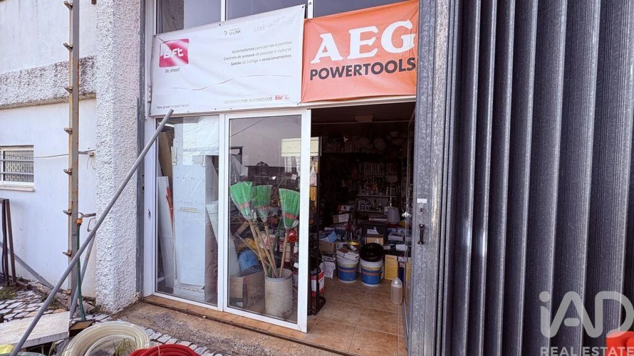 Prédio para Venda em Pedrogão Grande Foto 12